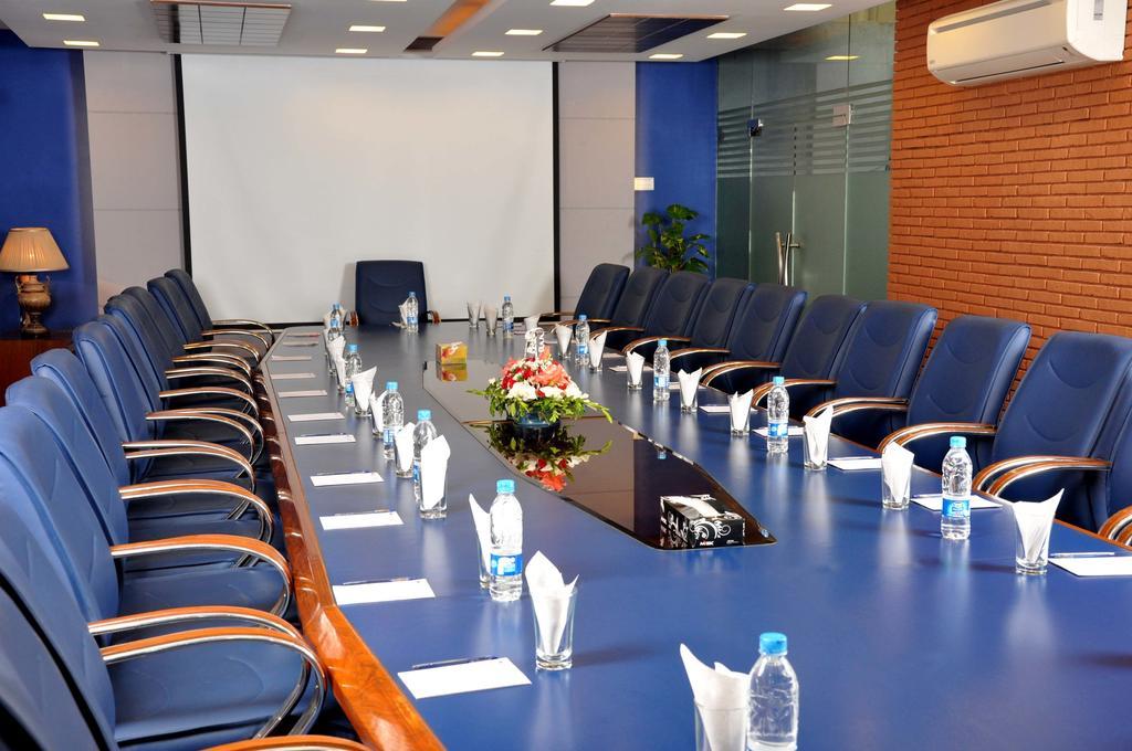 Royal Elegance Hotel Lahaur Zewnętrze zdjęcie